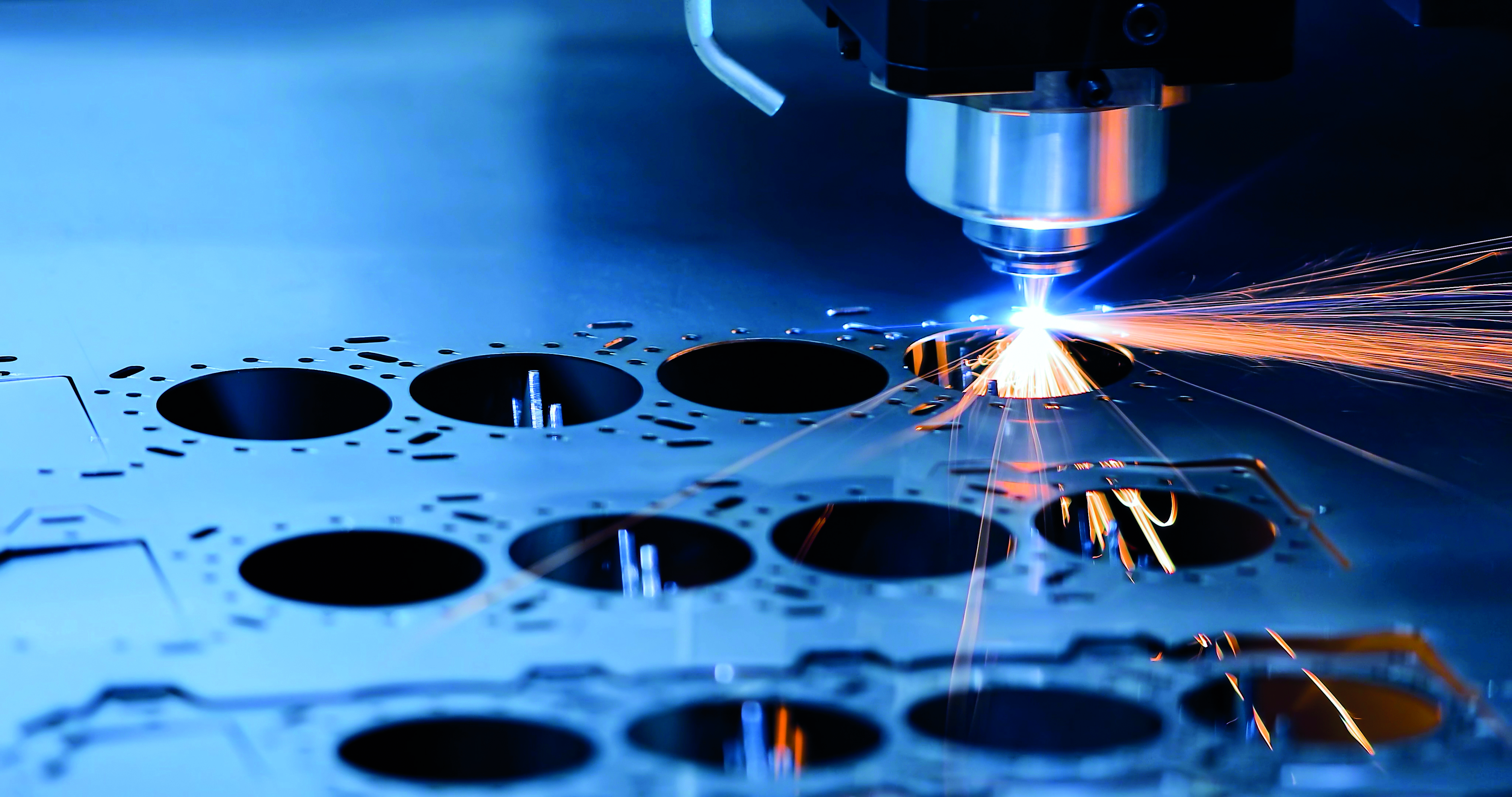 Laser cutting machine
