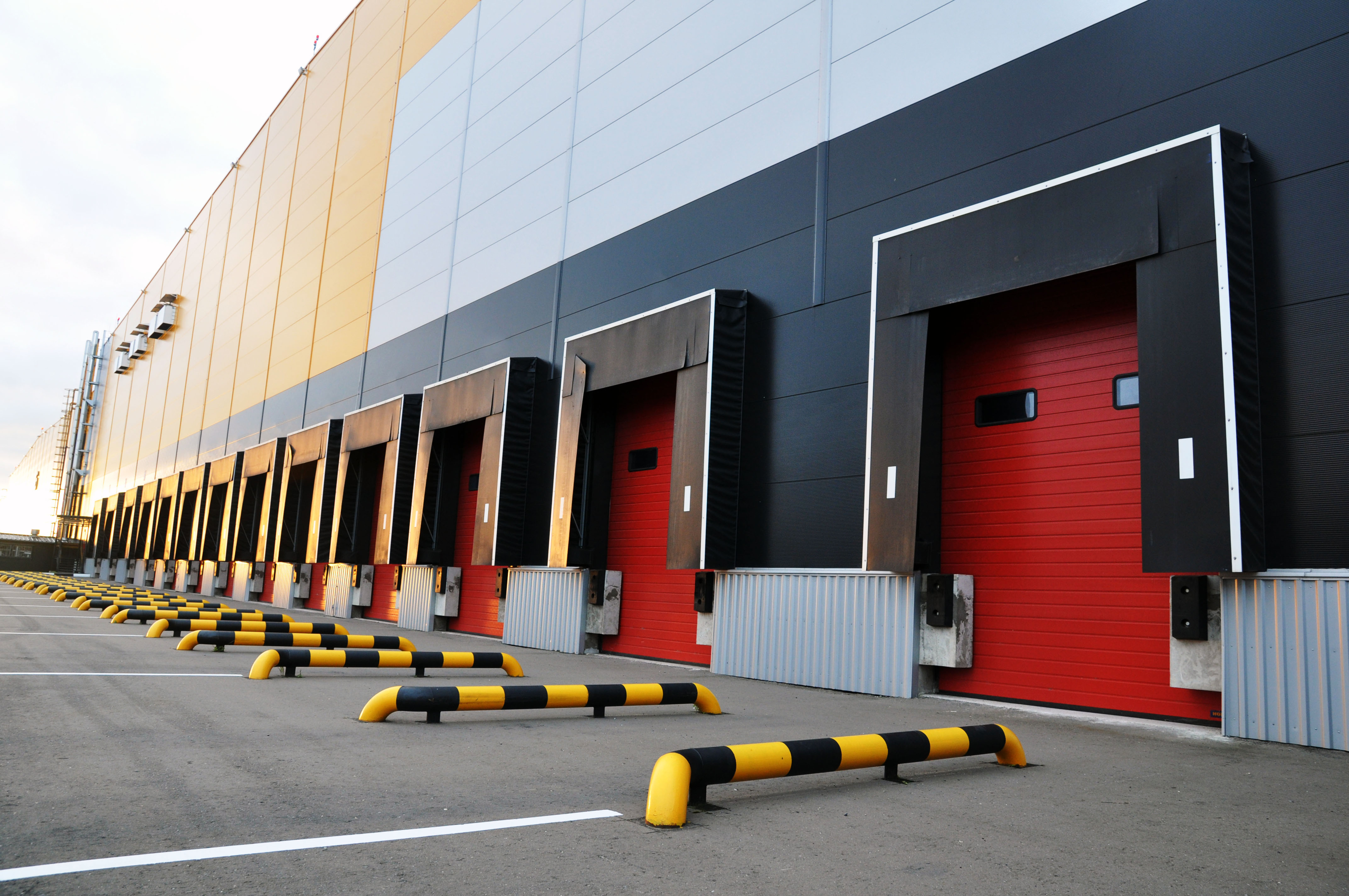 Lorry bays - Commercial Buildings and Contents insurance | NFP